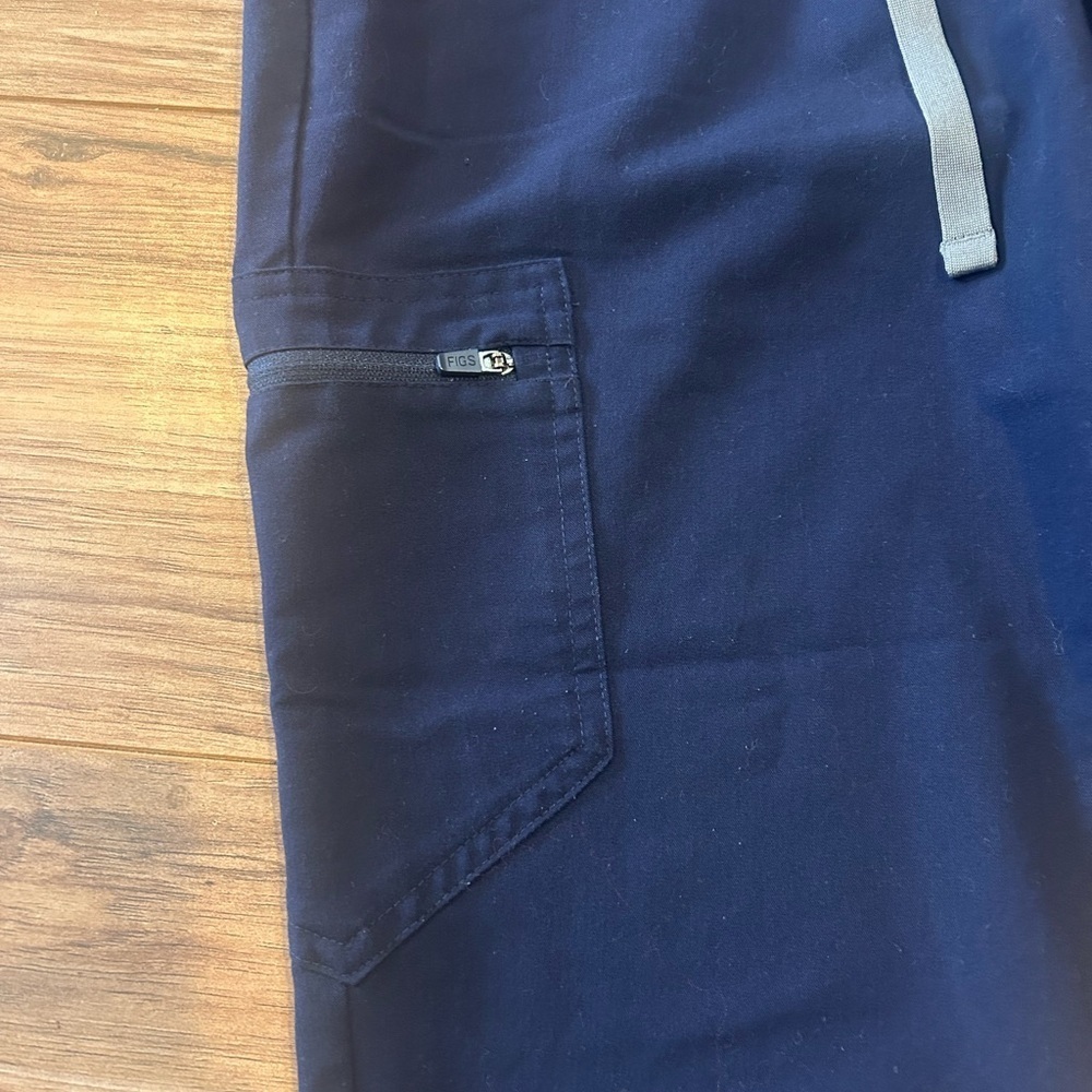 FIGS Technical Collection Navy Blue Scrub Jogger Pants Size S/P - Picture 5 of 7